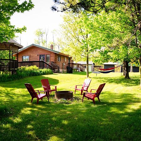 Cozy Cabin With Hottub At Cloverdale Cabins Hinckley Exterior foto